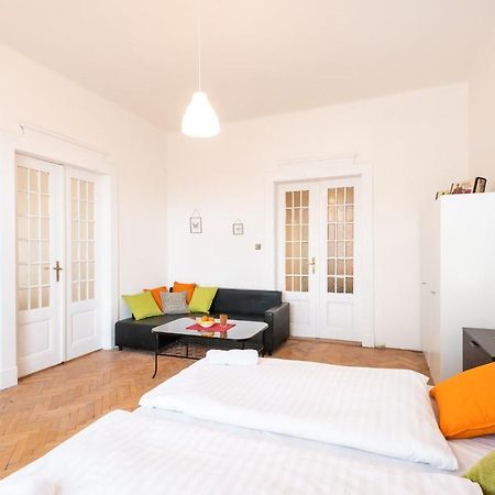 Narodni Apartments Praha Bagian luar foto