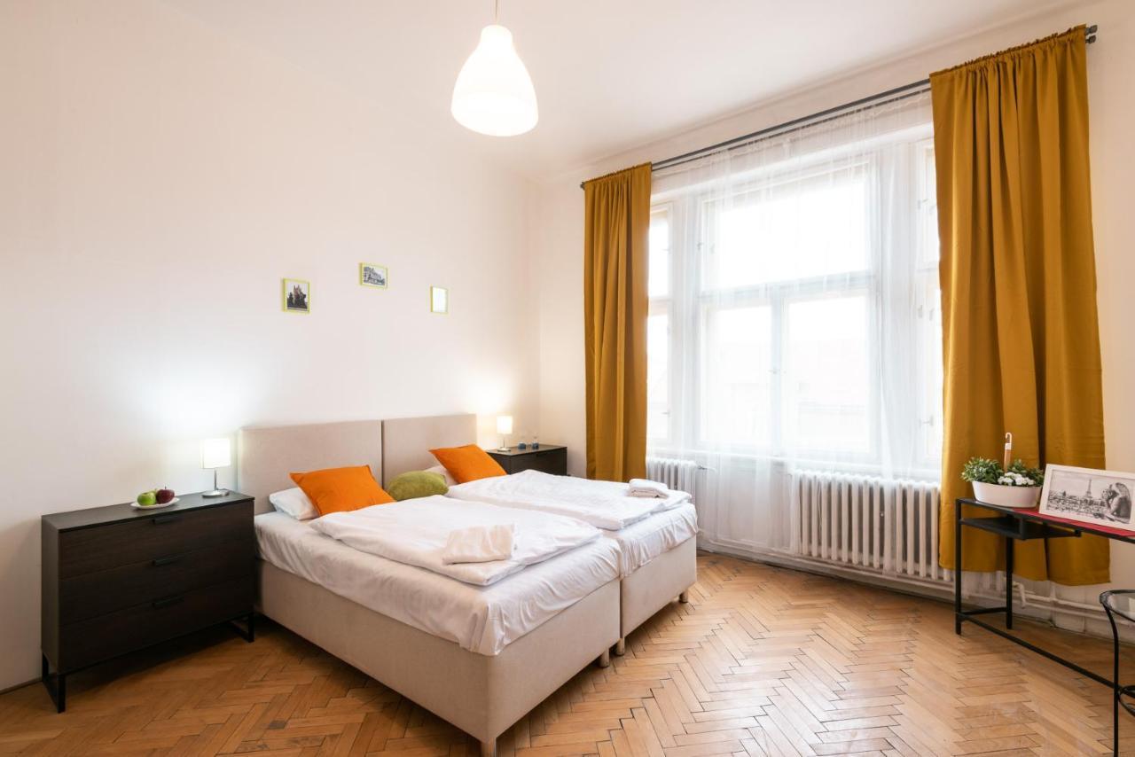 Narodni Apartments Praha Bagian luar foto