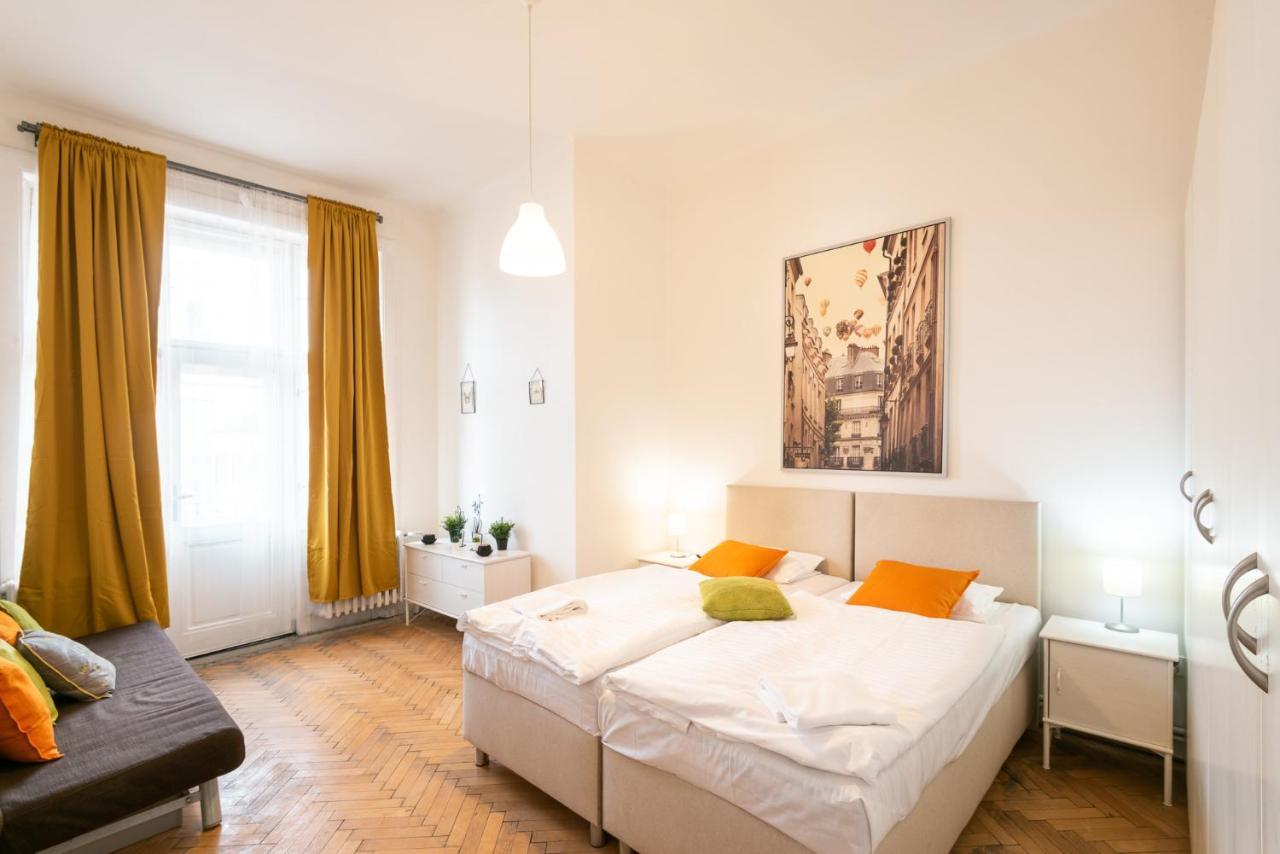 Narodni Apartments Praha Bagian luar foto