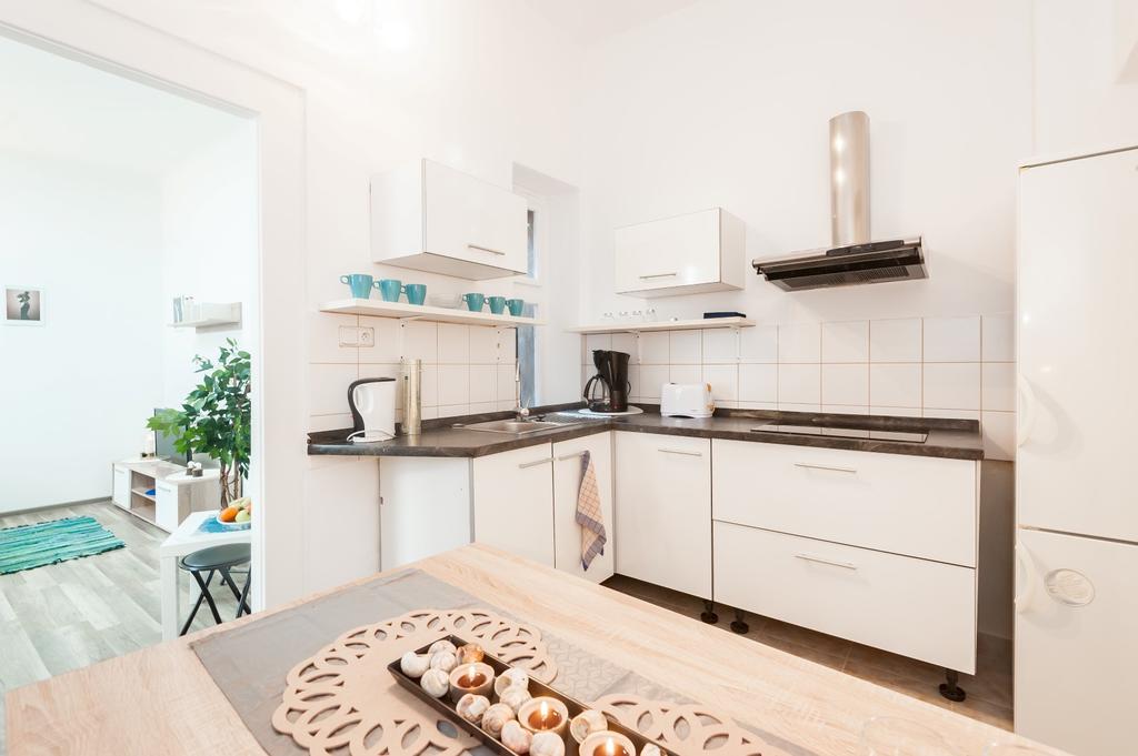 Narodni Apartments Praha Bagian luar foto
